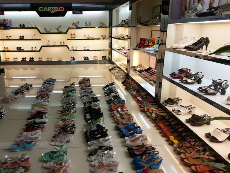 卡帝樂鱷魚直營(yíng)店