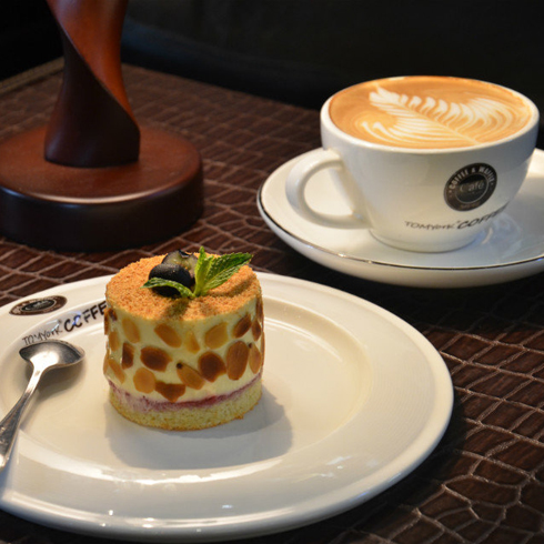 湯姆約客咖啡館產(chǎn)品-湯姆約客紅樹(shù)莓杏仁慕斯